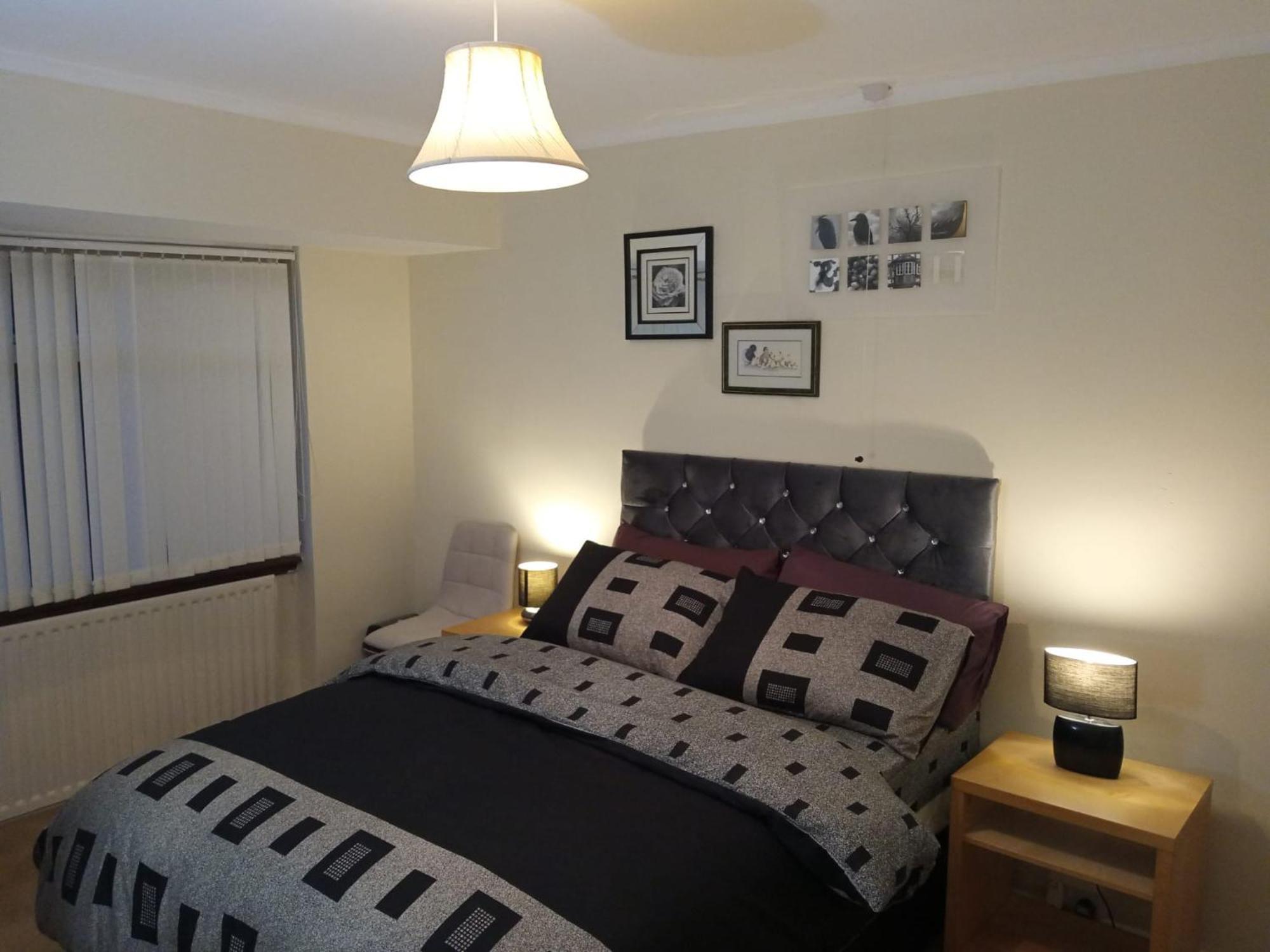 Ideal Home & Cottage Inviting 4 Bedroom Apartments Walsall Esterno foto