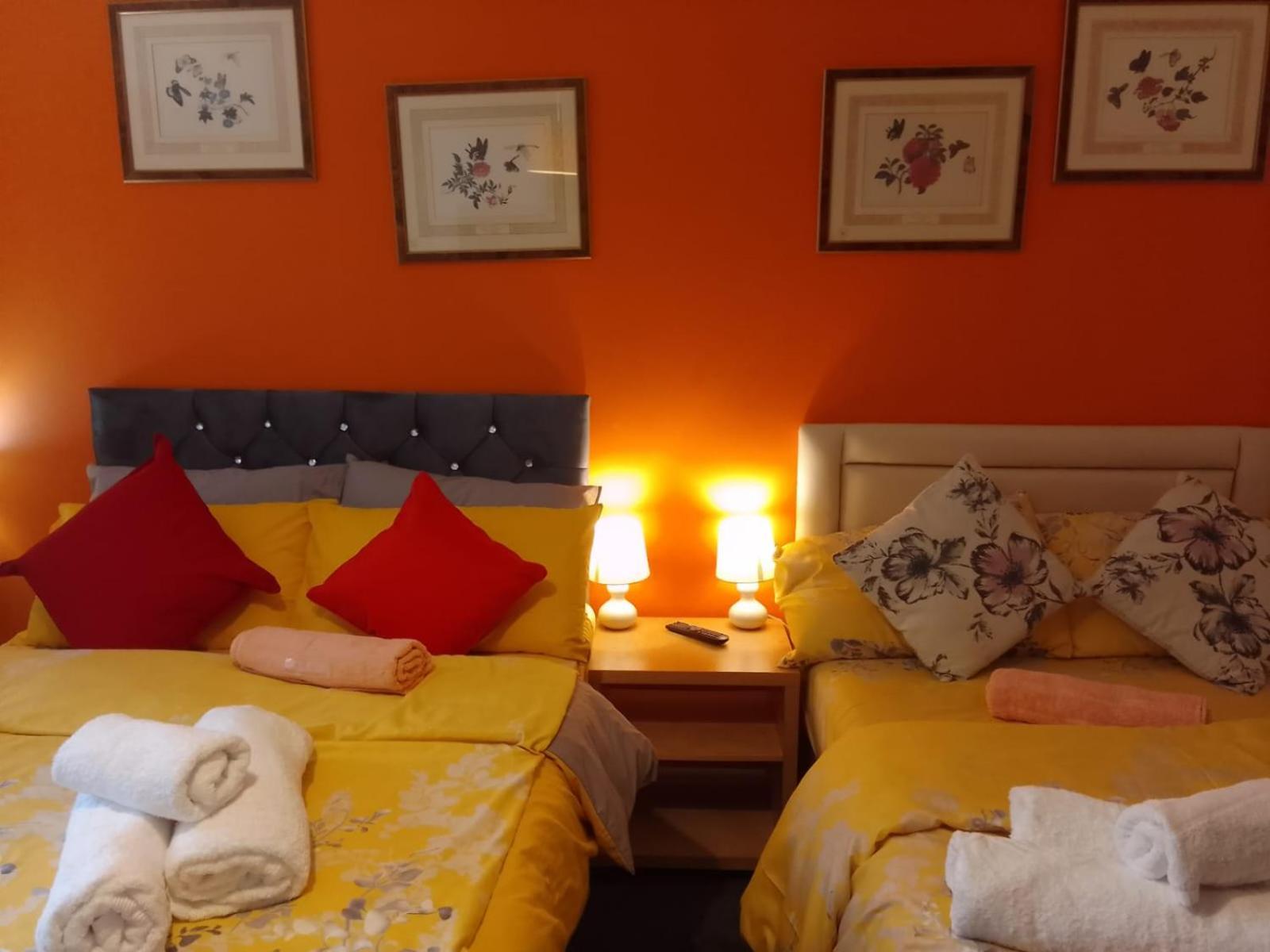 Ideal Home & Cottage Inviting 4 Bedroom Apartments Walsall Esterno foto
