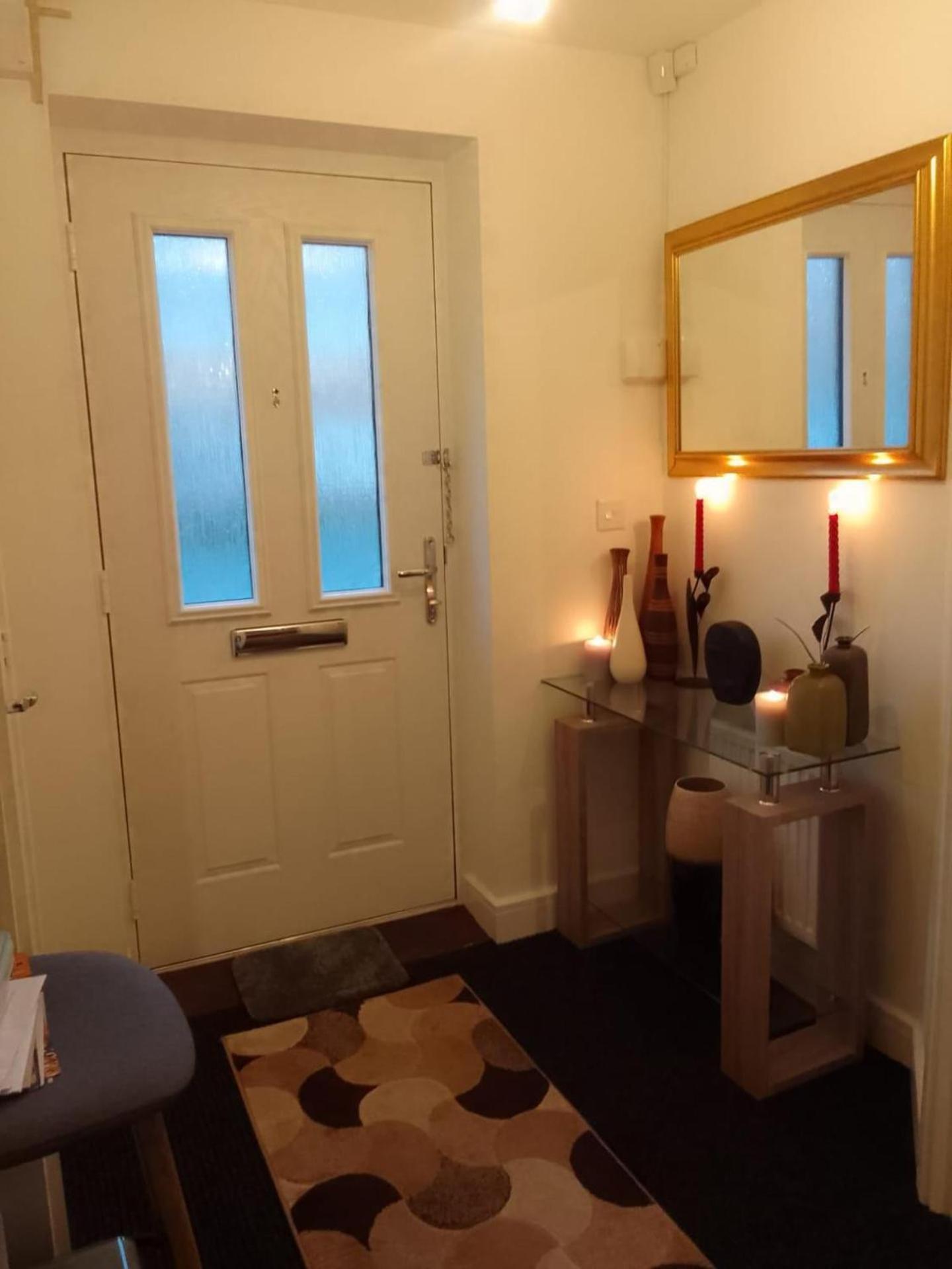 Ideal Home & Cottage Inviting 4 Bedroom Apartments Walsall Esterno foto